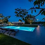 Villa Luen Pula